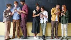 Treści, które nas zmieniają: czy wiesz, kim się stajesz?